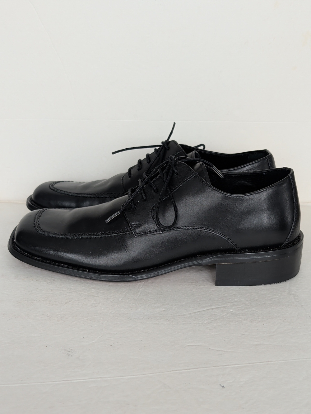 LIKE NEW Kenneth Cole Black Leather Lace-Up Derby Oxfords